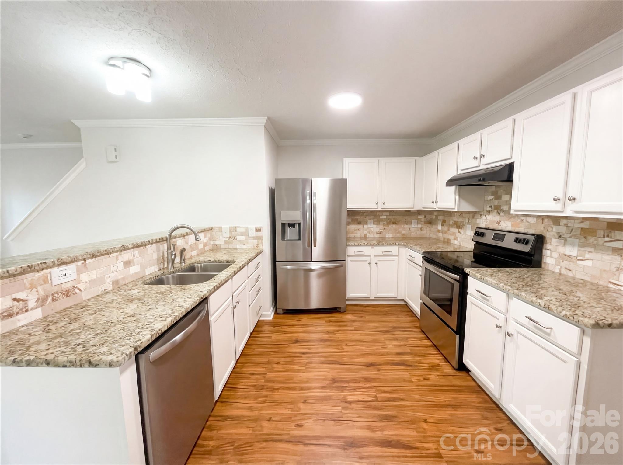 644 Carybrook Court Property Photo 2