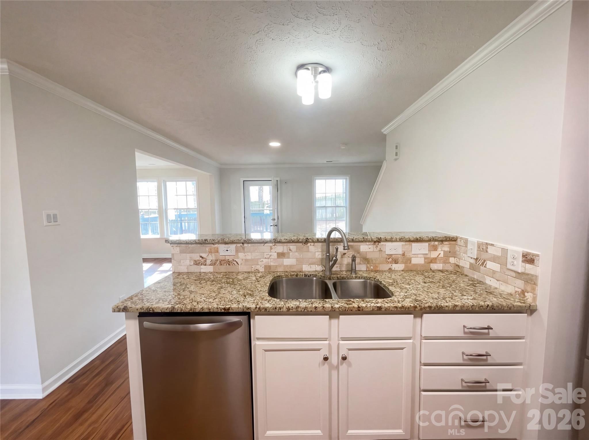 644 Carybrook Court Property Photo 9