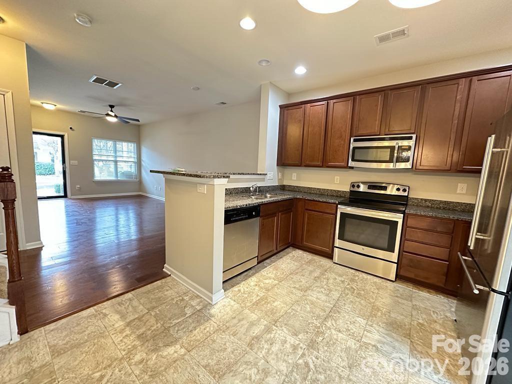 10383 Bunclody Drive Property Photo 3
