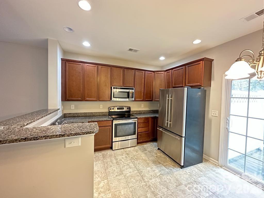 10383 Bunclody Drive Property Photo 4