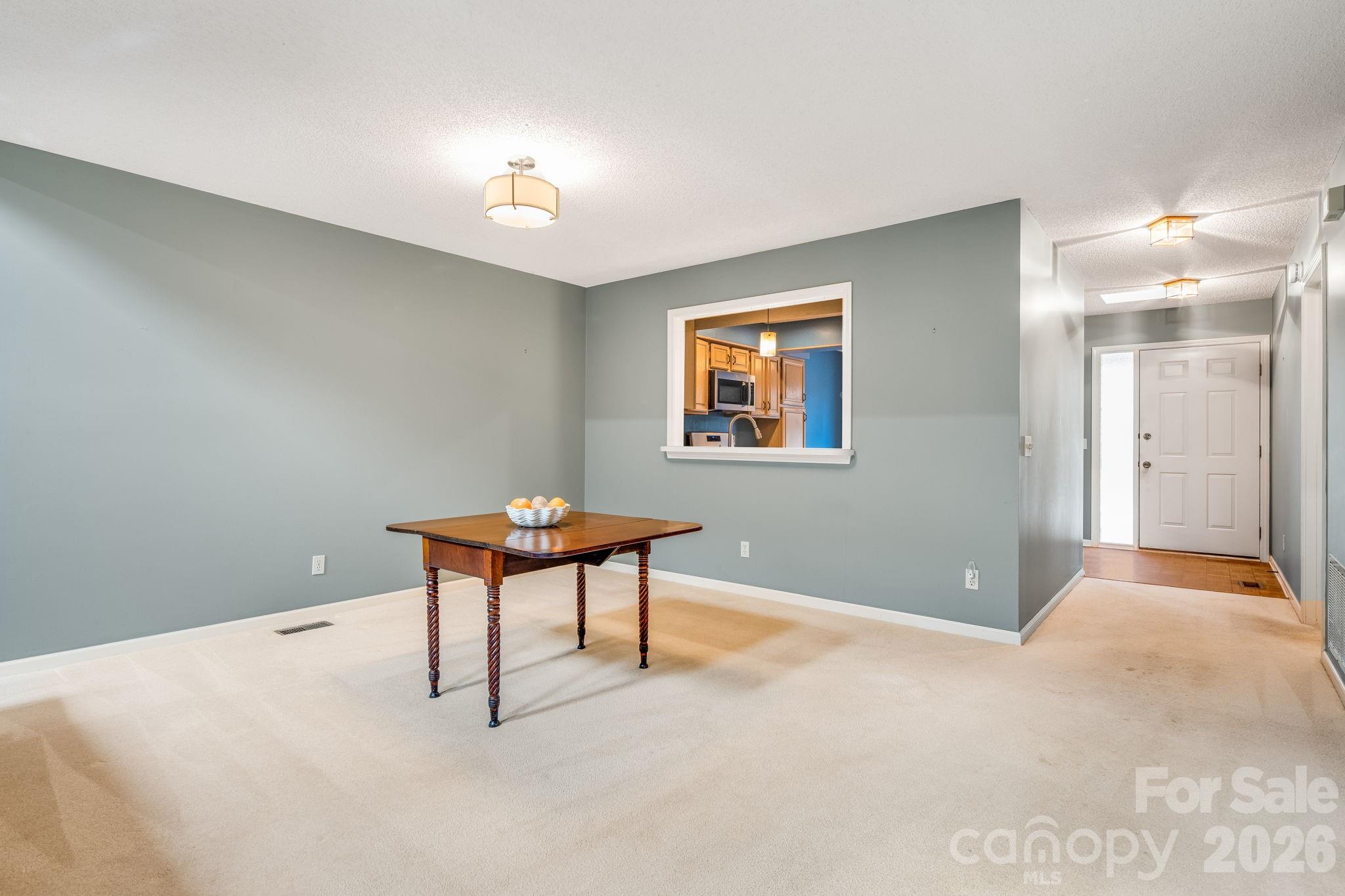 1104 Red Oak Drive Property Photo 10