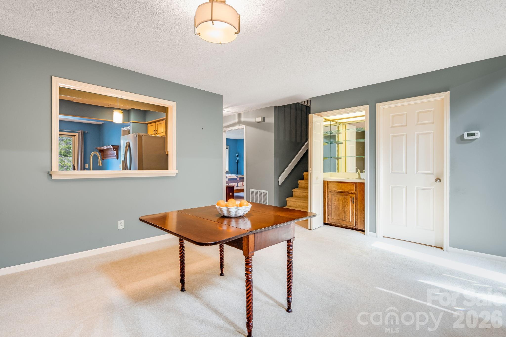 1104 Red Oak Drive Property Photo 11