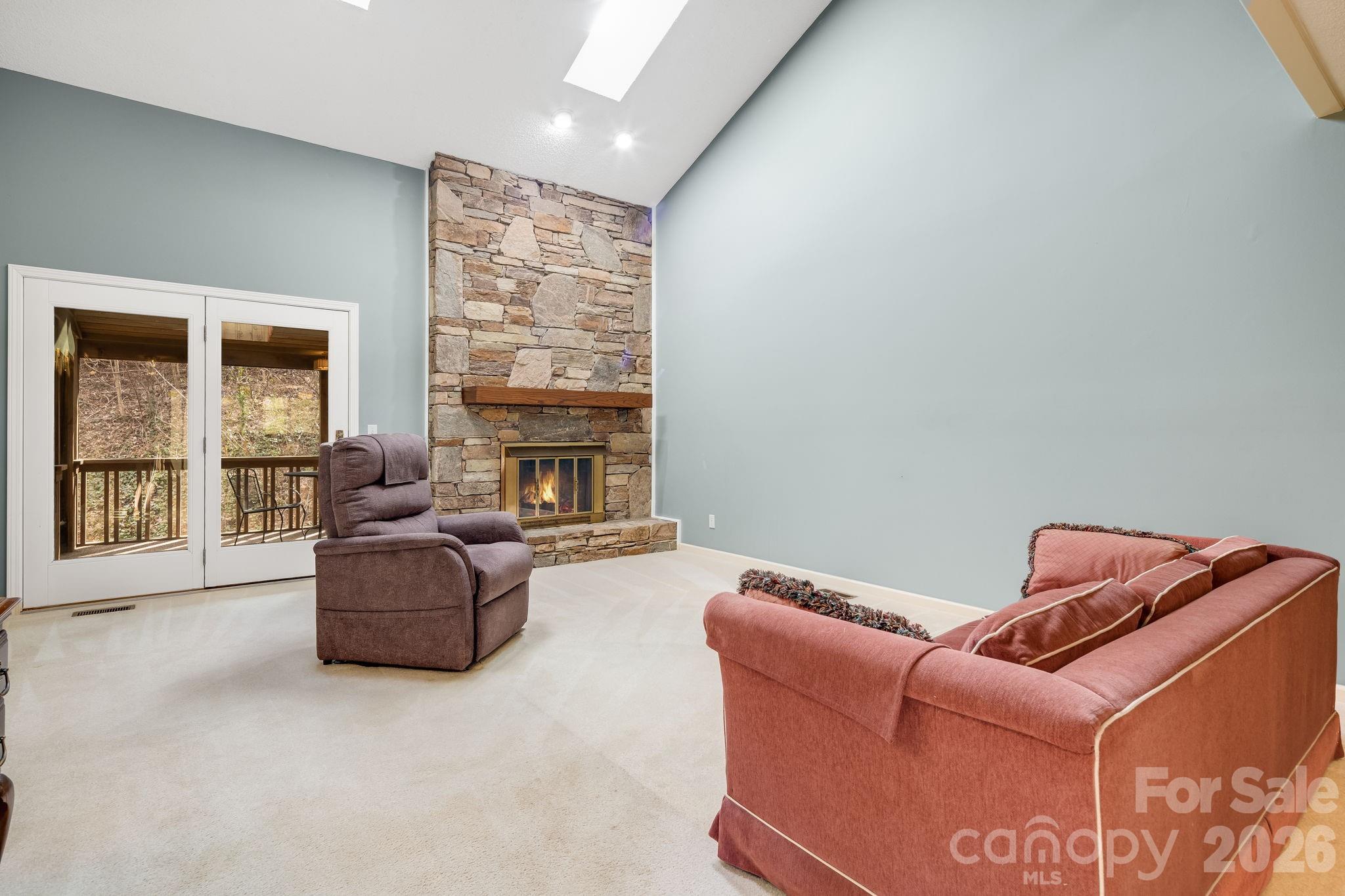 1104 Red Oak Drive Property Photo 12