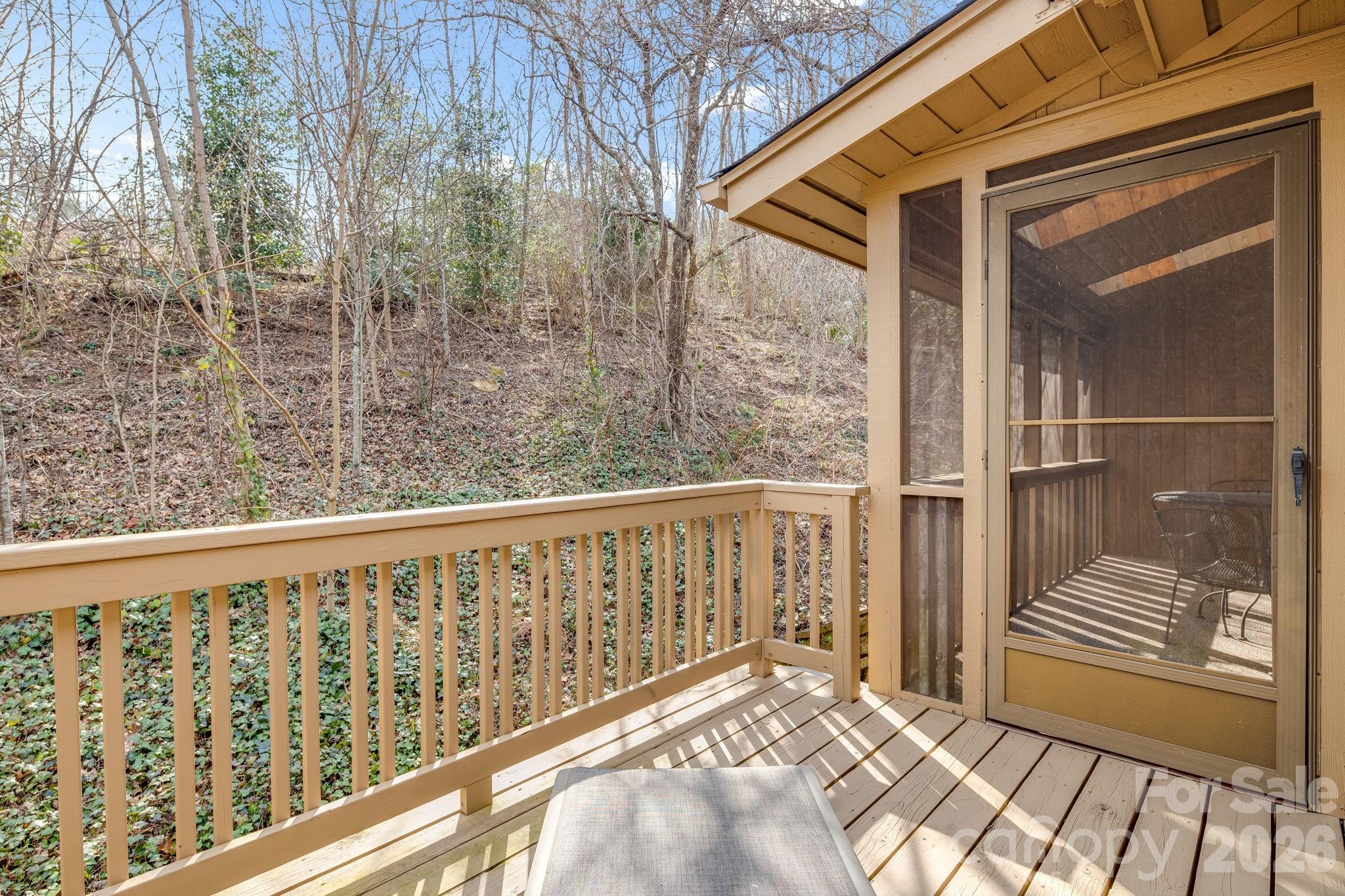 1104 Red Oak Drive Property Photo 24