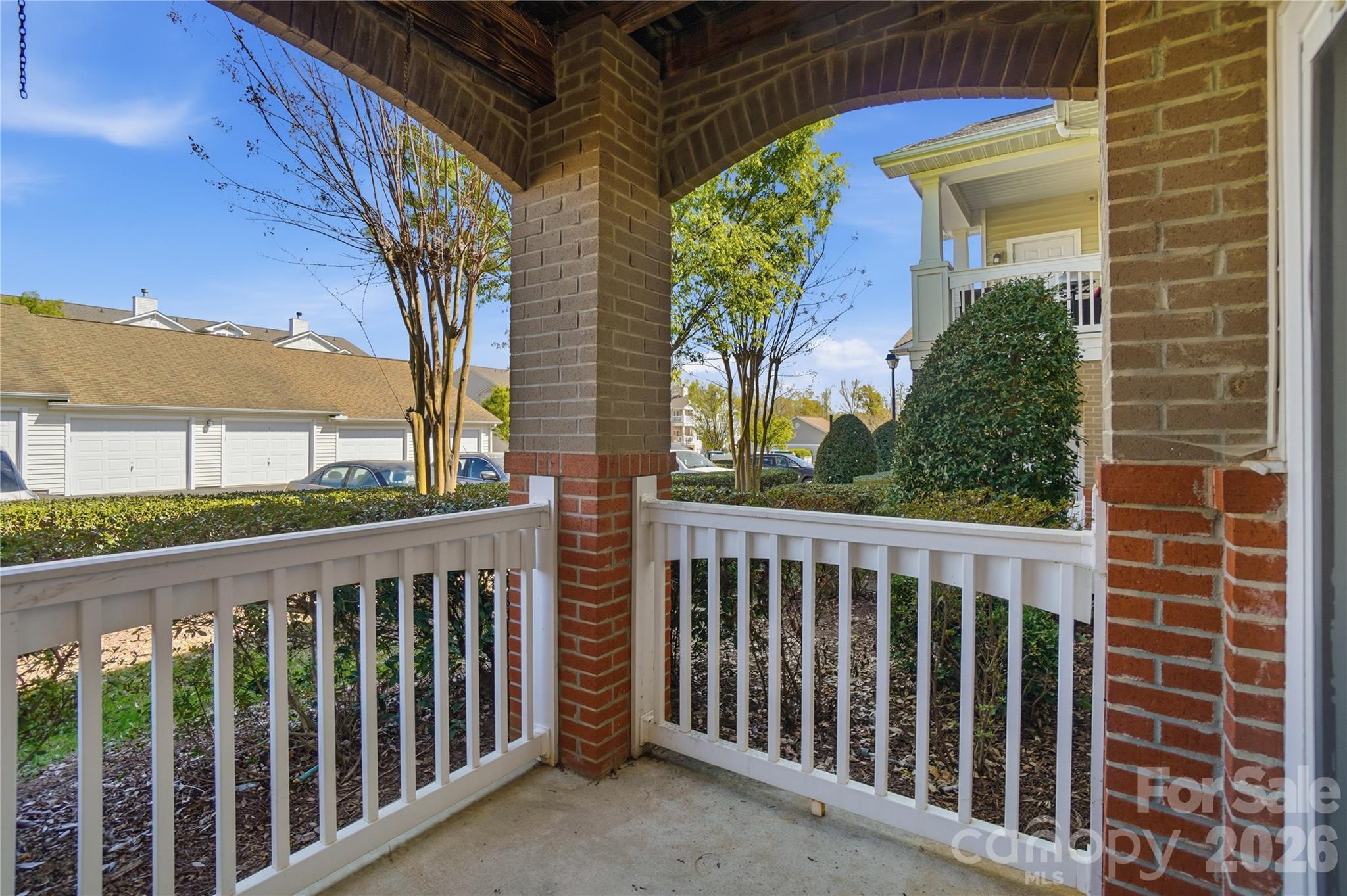 16742 Amberside Road Property Photo 1