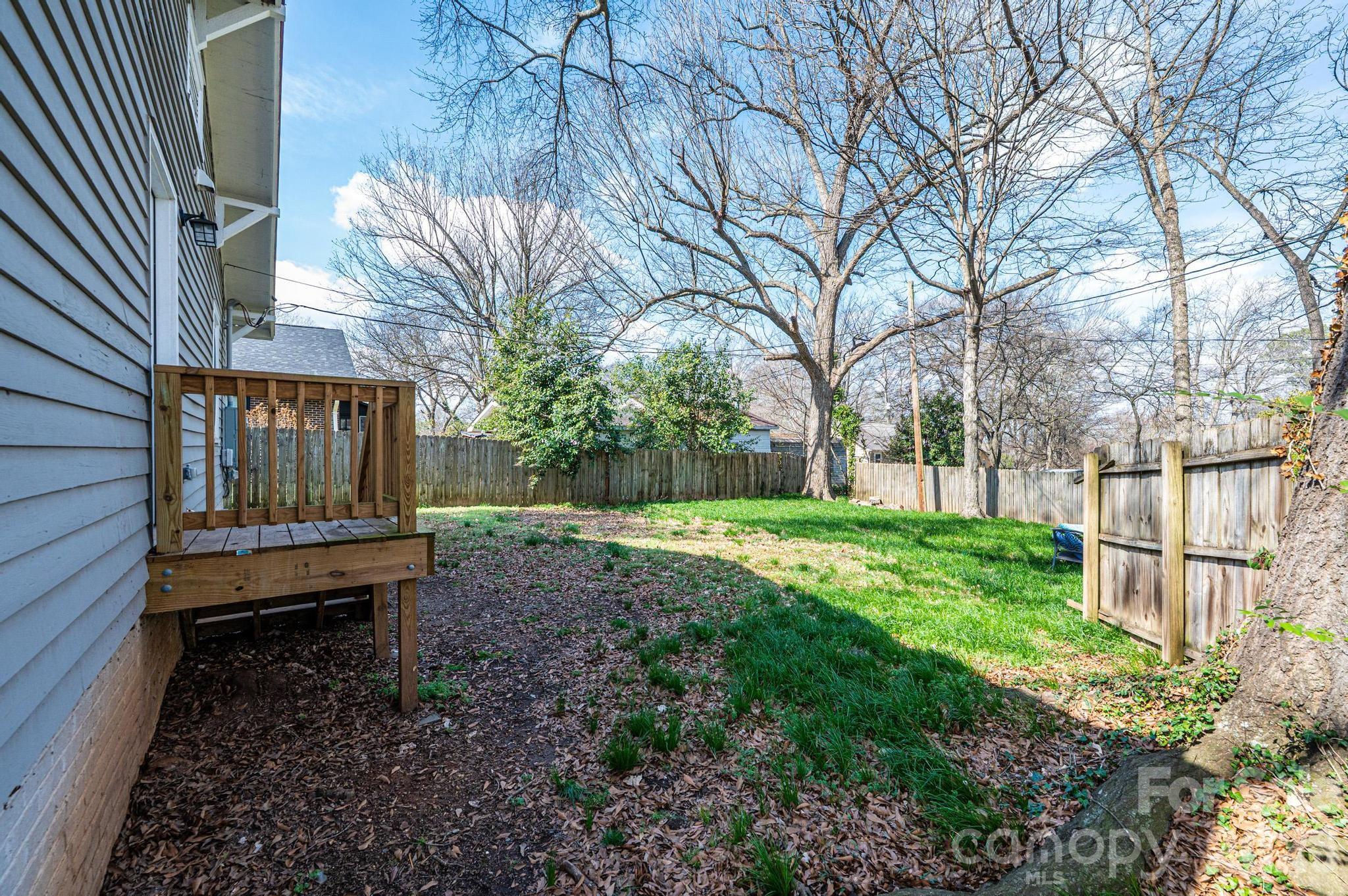 308 W Sycamore Street Property Photo 10
