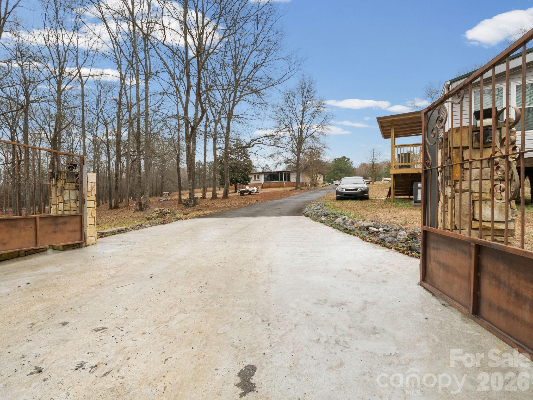 166 Fleece Lane Property Photo 2