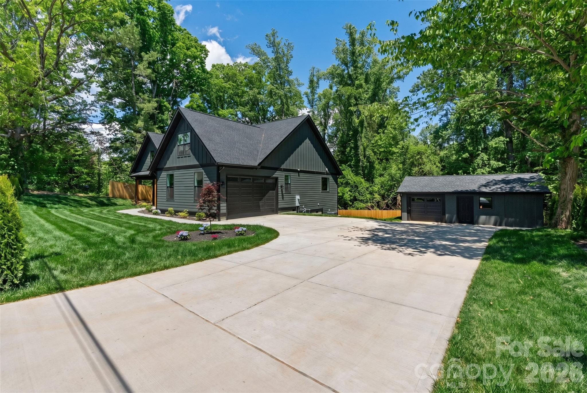 19 E Starnes Cove Road Property Photo 2