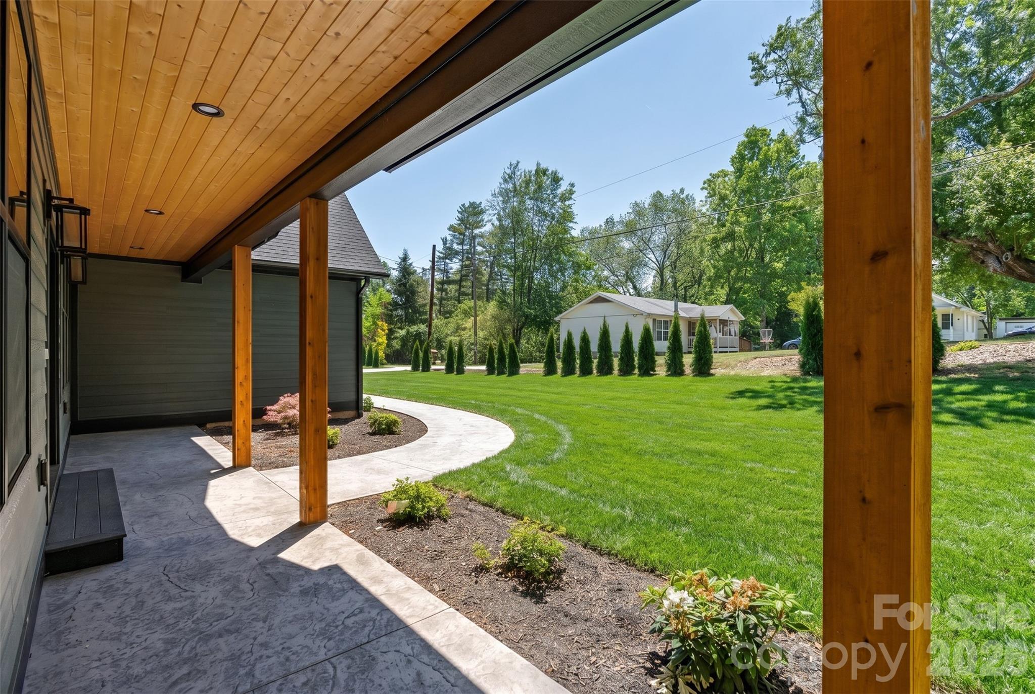 19 E Starnes Cove Road Property Photo 4