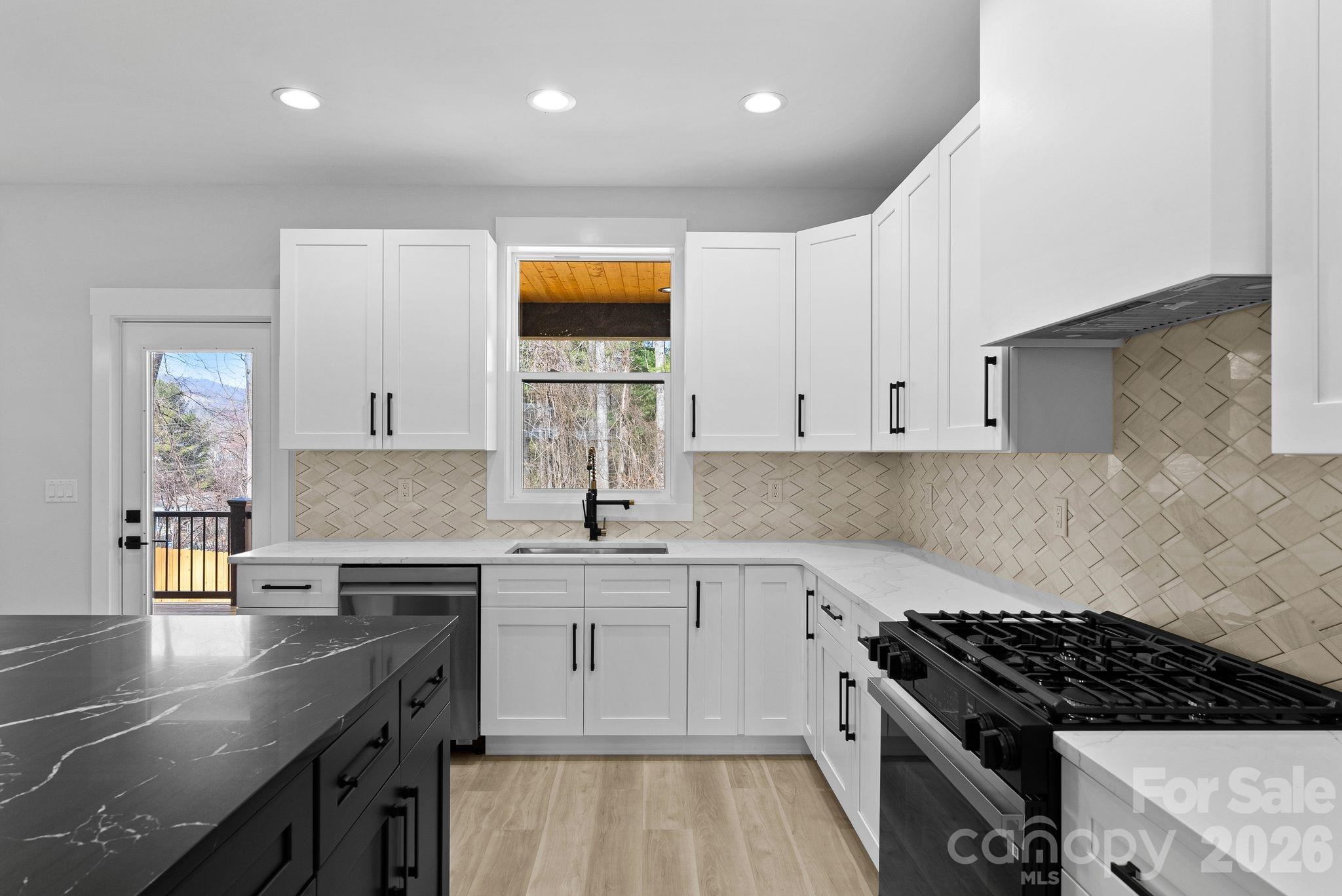 19 E Starnes Cove Road Property Photo 16