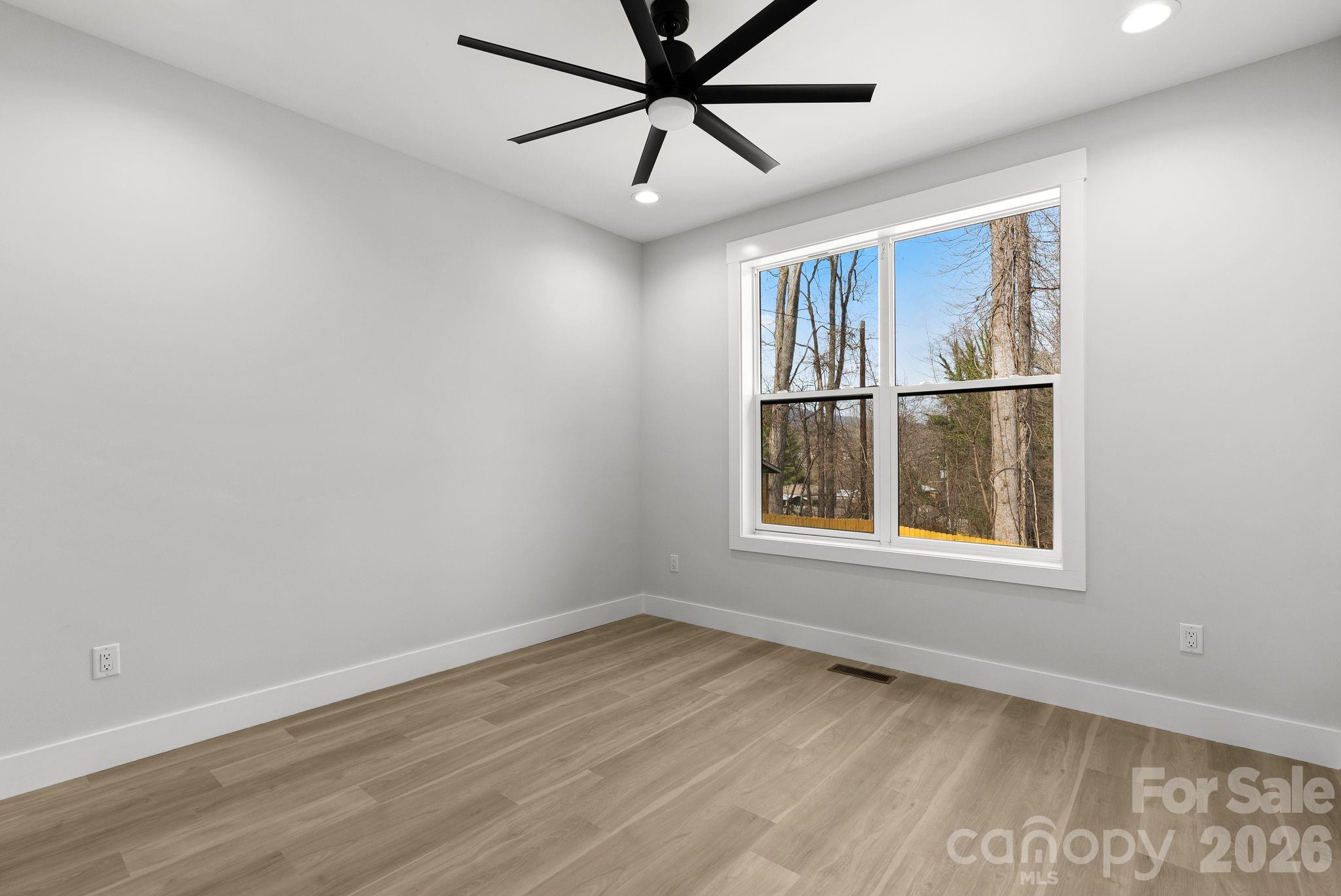 19 E Starnes Cove Road Property Photo 28