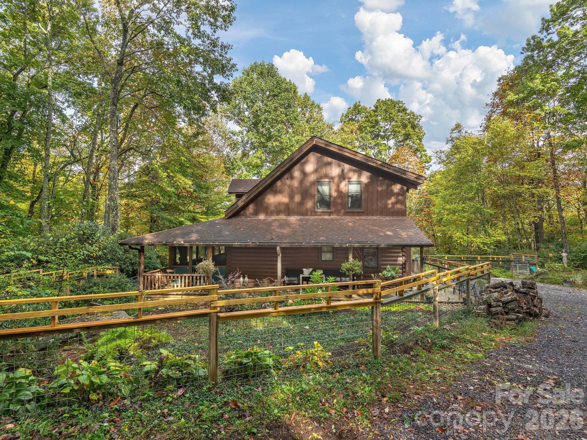 102 And 104 Carriage Drive Property Photo 7