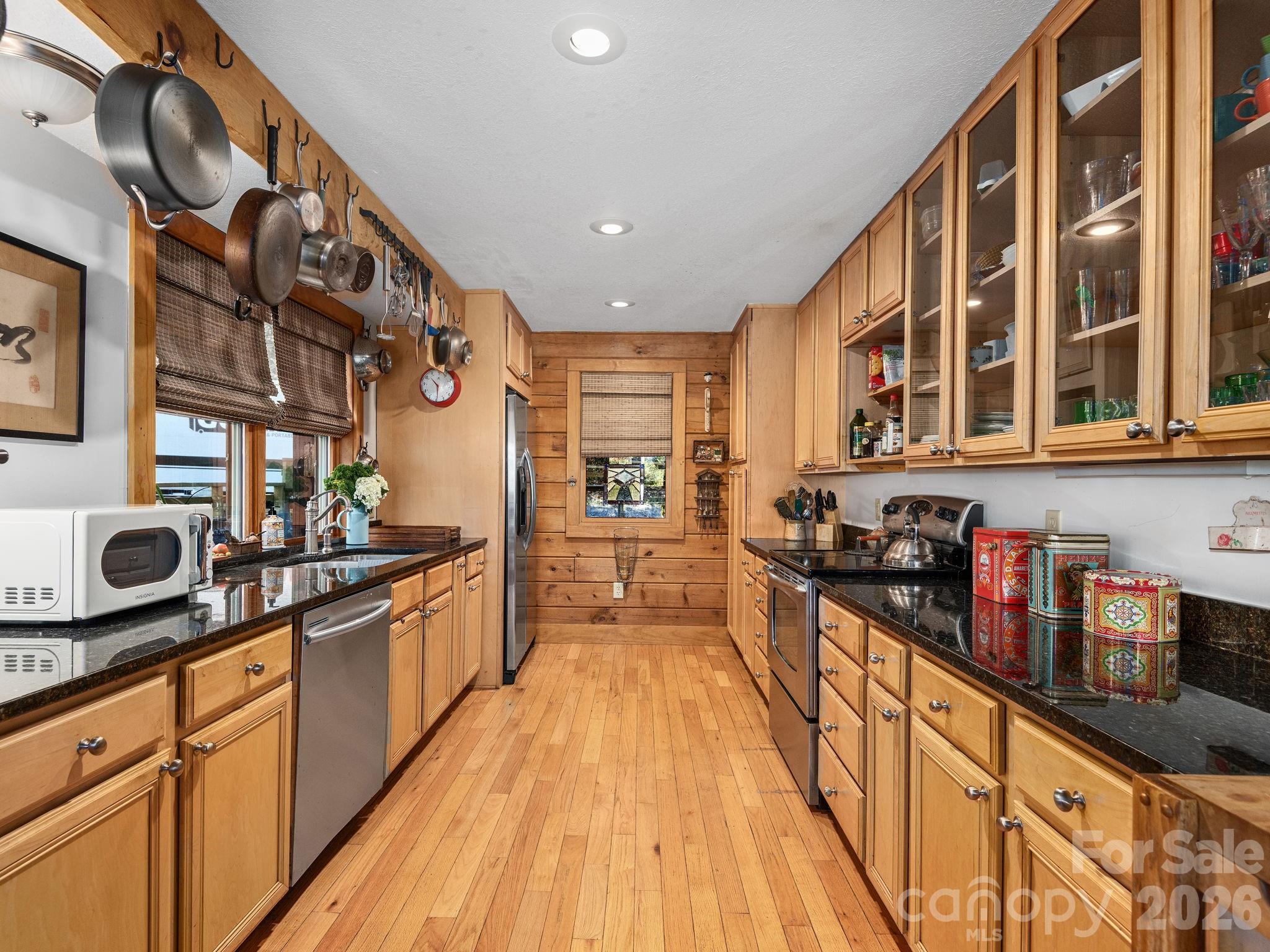 102 And 104 Carriage Drive Property Photo 13