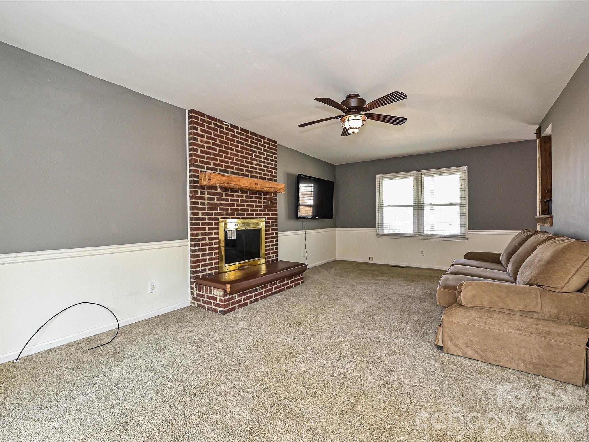 104 Deertrack Drive Property Photo 8