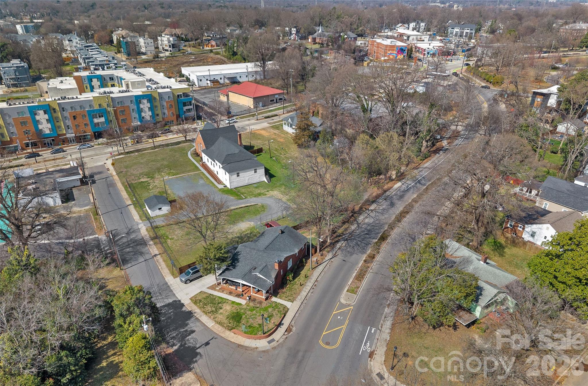 1515 W 5th Street Property Photo 2