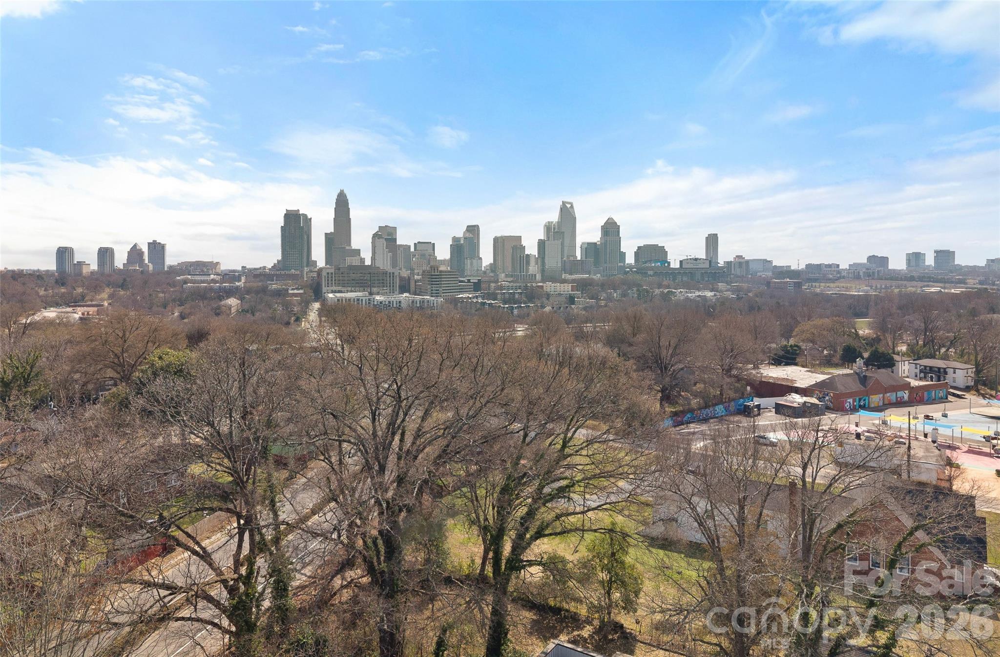 1515 W 5th Street Property Photo 4