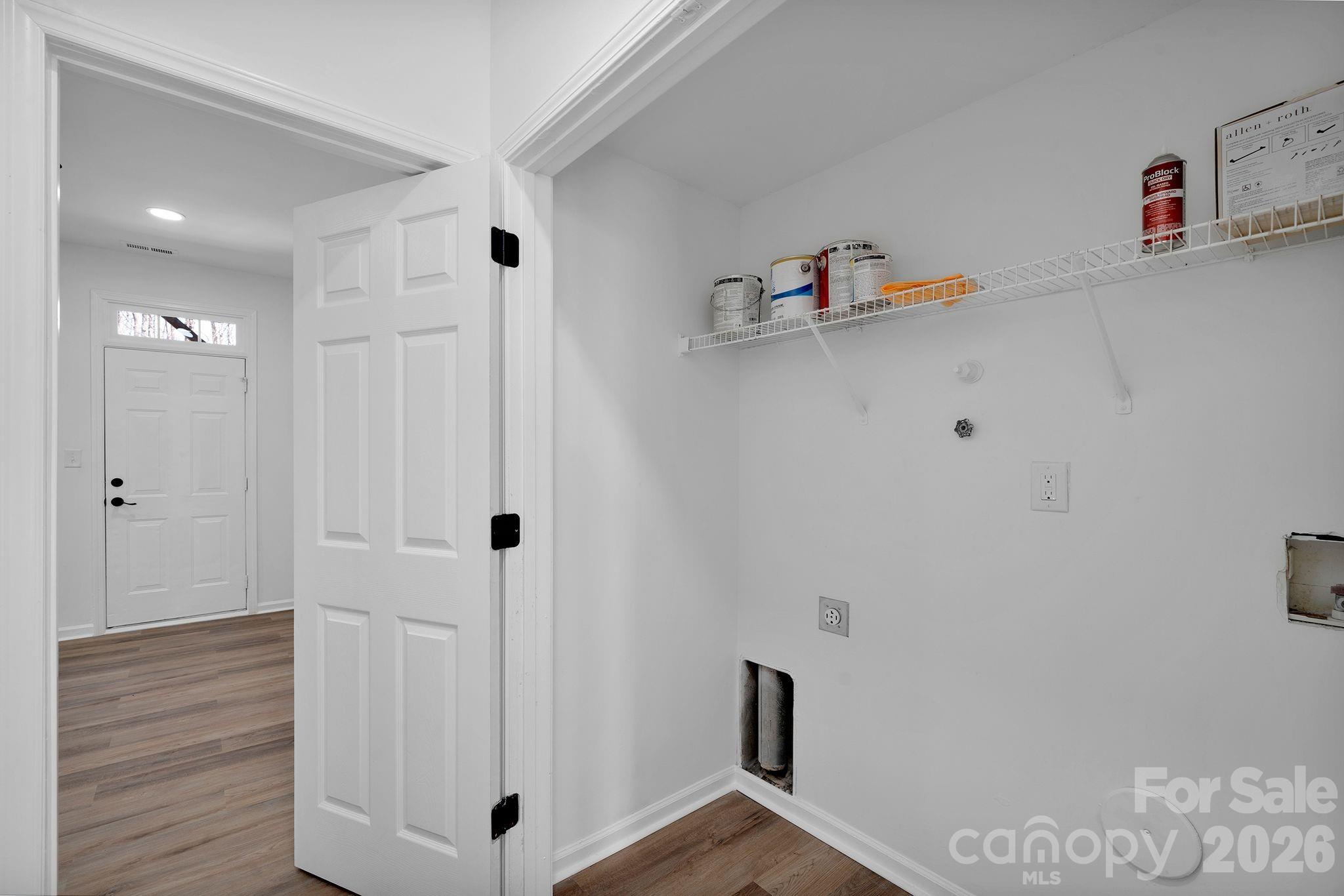 8131 Kings Creek Drive Property Photo 7