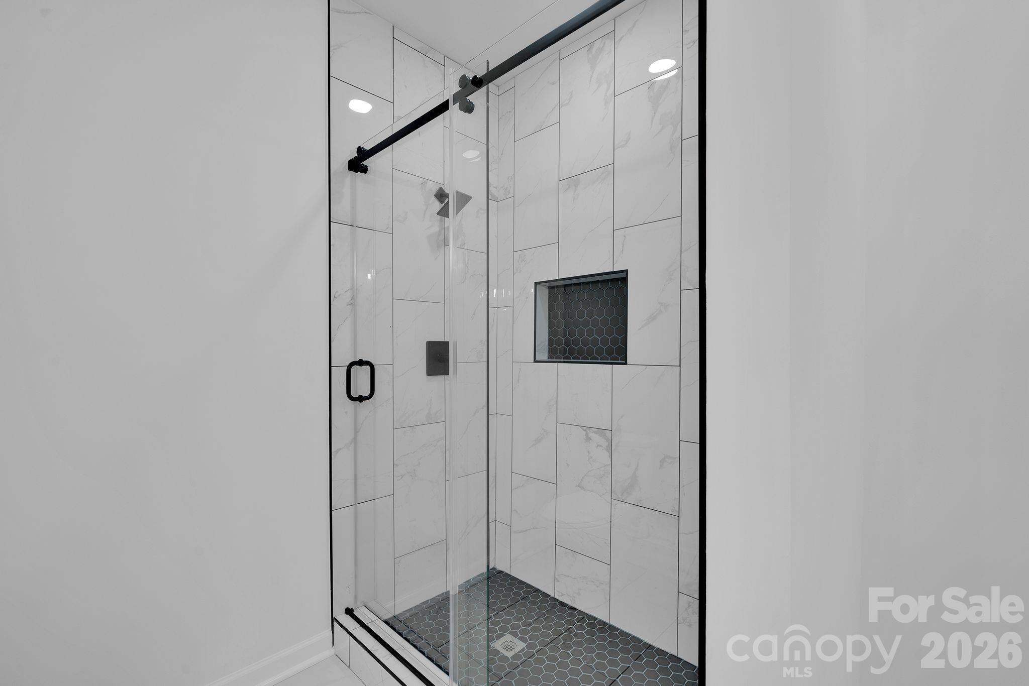 8131 Kings Creek Drive Property Photo 12