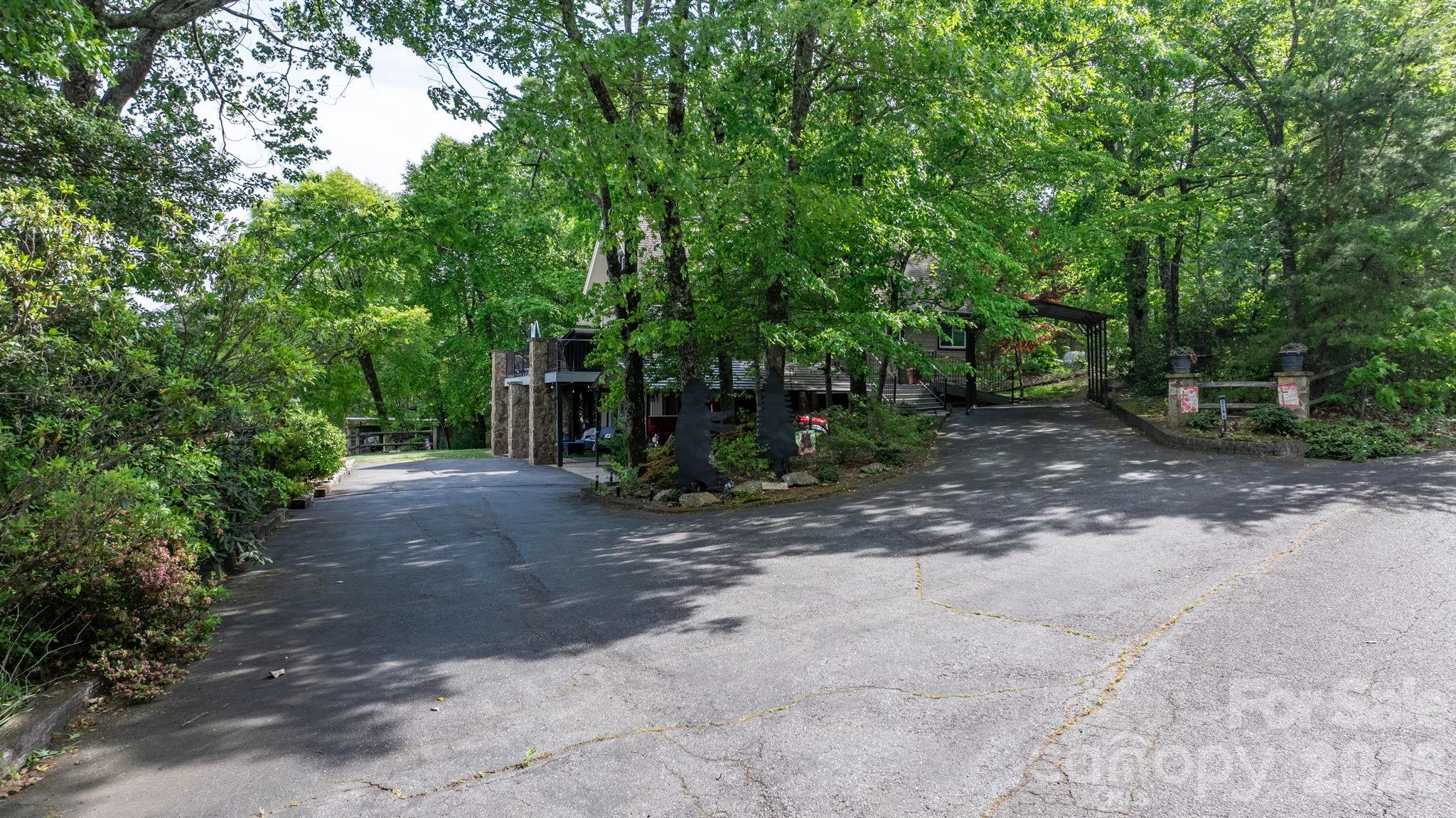 2184 Pine Mountain Drive Property Photo 10
