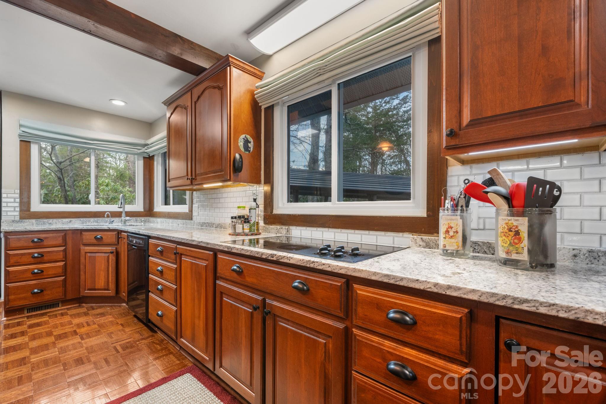 2184 Pine Mountain Drive Property Photo 14