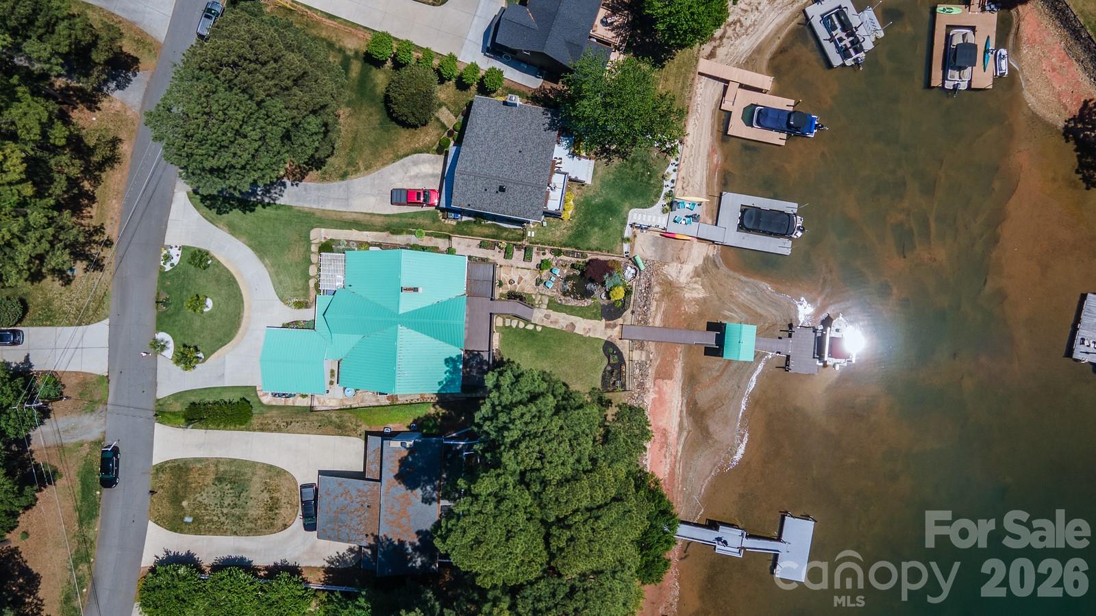 20919 Island Forest Drive Property Photo 6