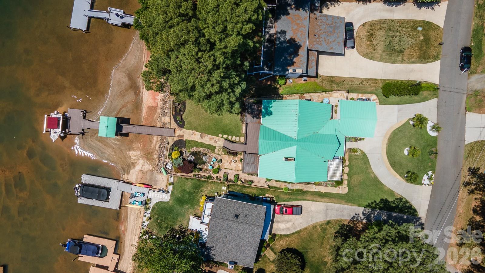 20919 Island Forest Drive Property Photo 7