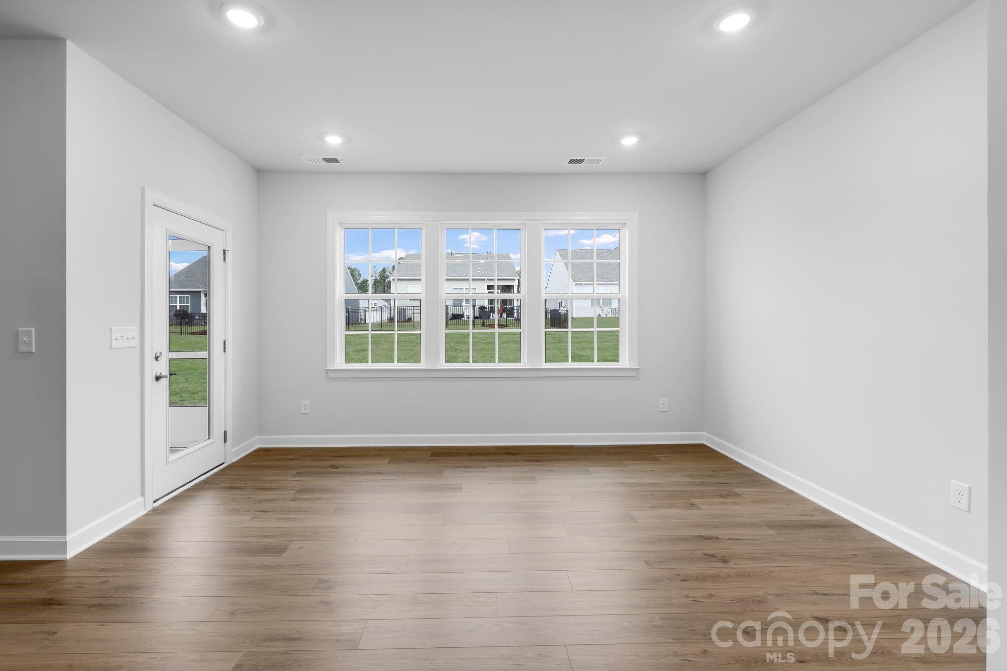 4284 Camden Glen Road 161 Property Photo 13