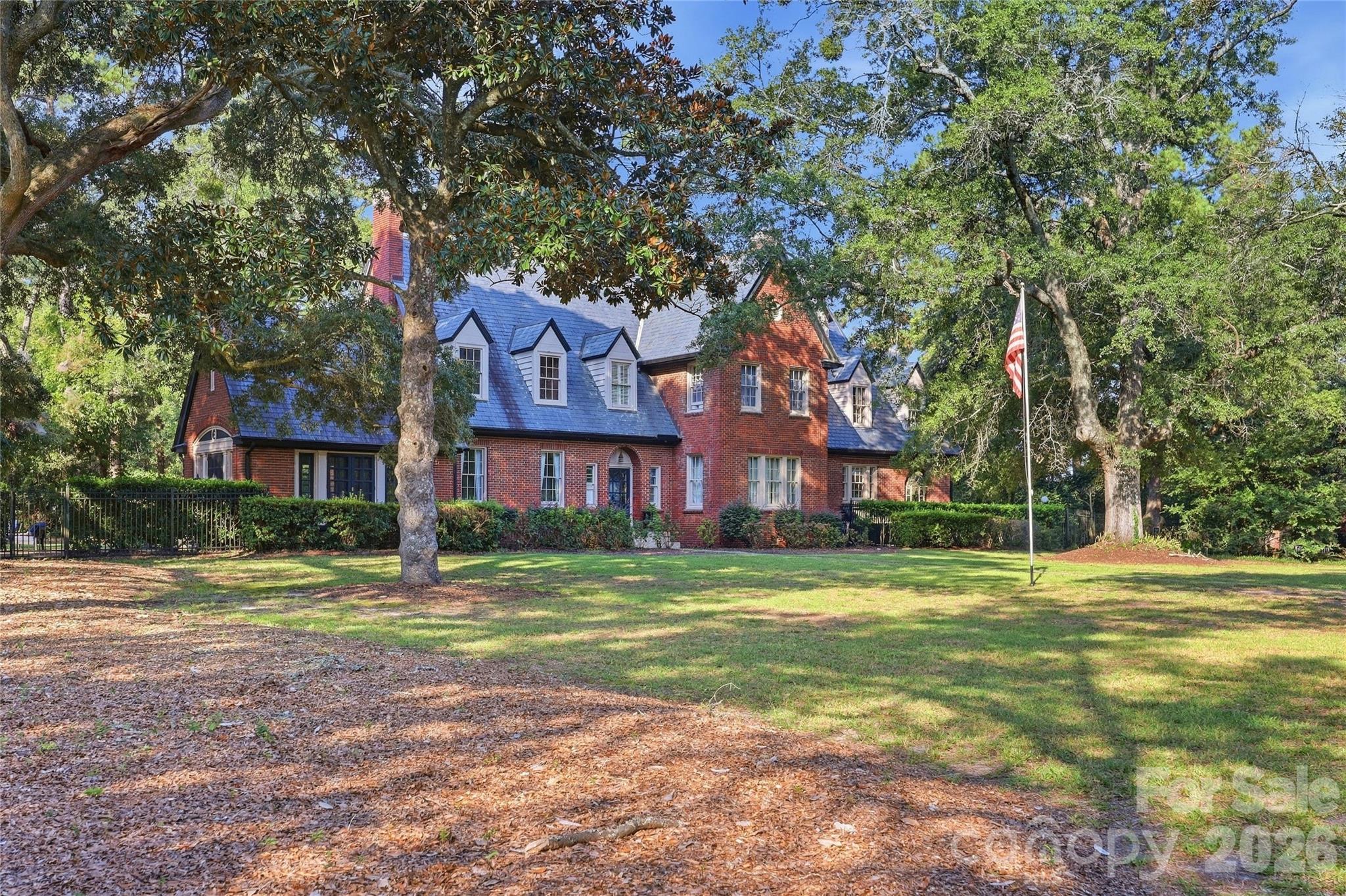 1503 Elm Street Property Photo 2