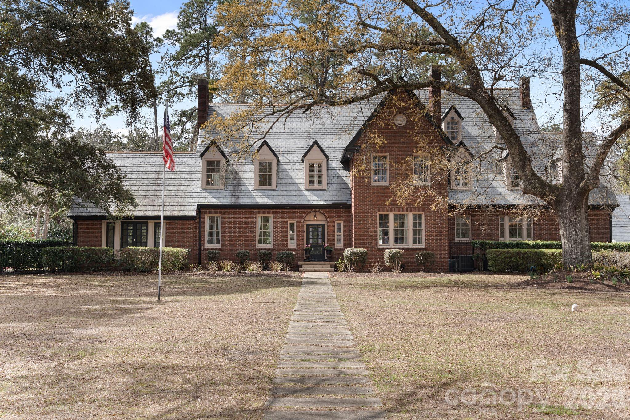 1503 Elm Street Property Photo 3