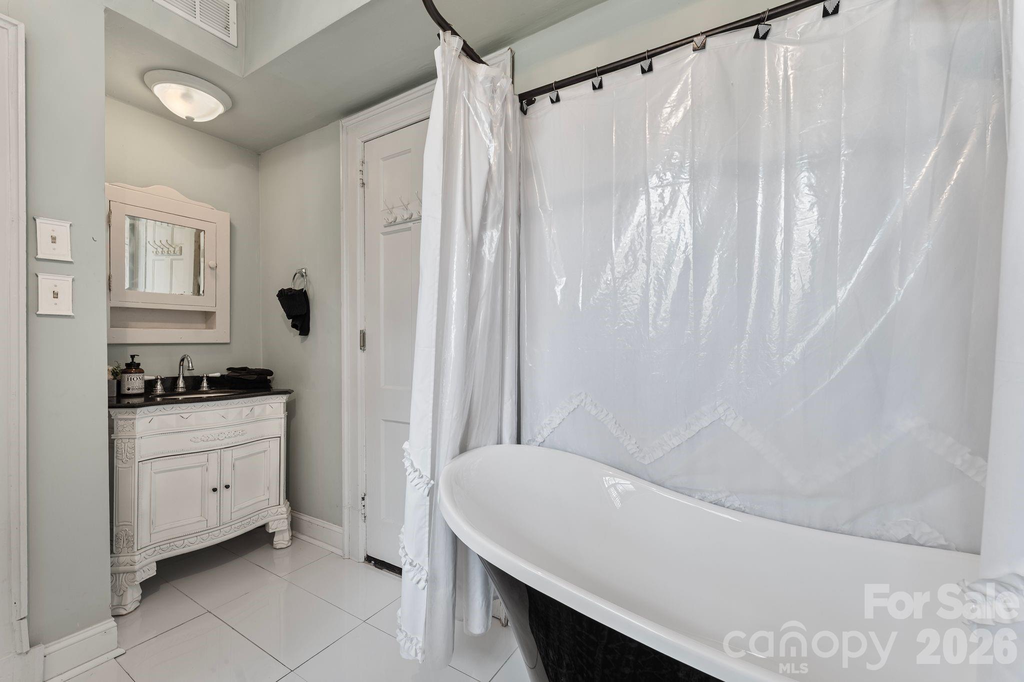 1503 Elm Street Property Photo 27