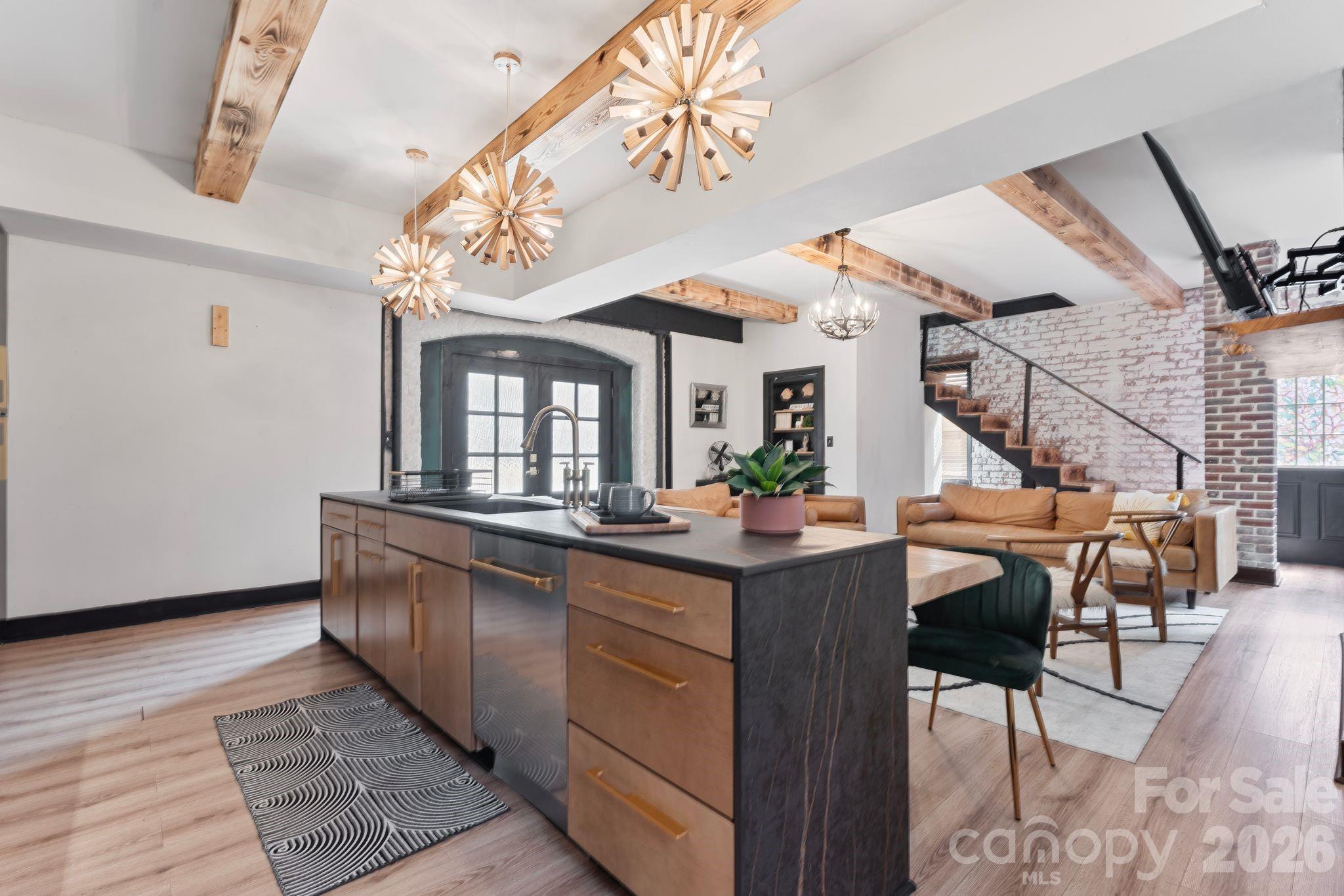 1503 Elm Street Property Photo 41