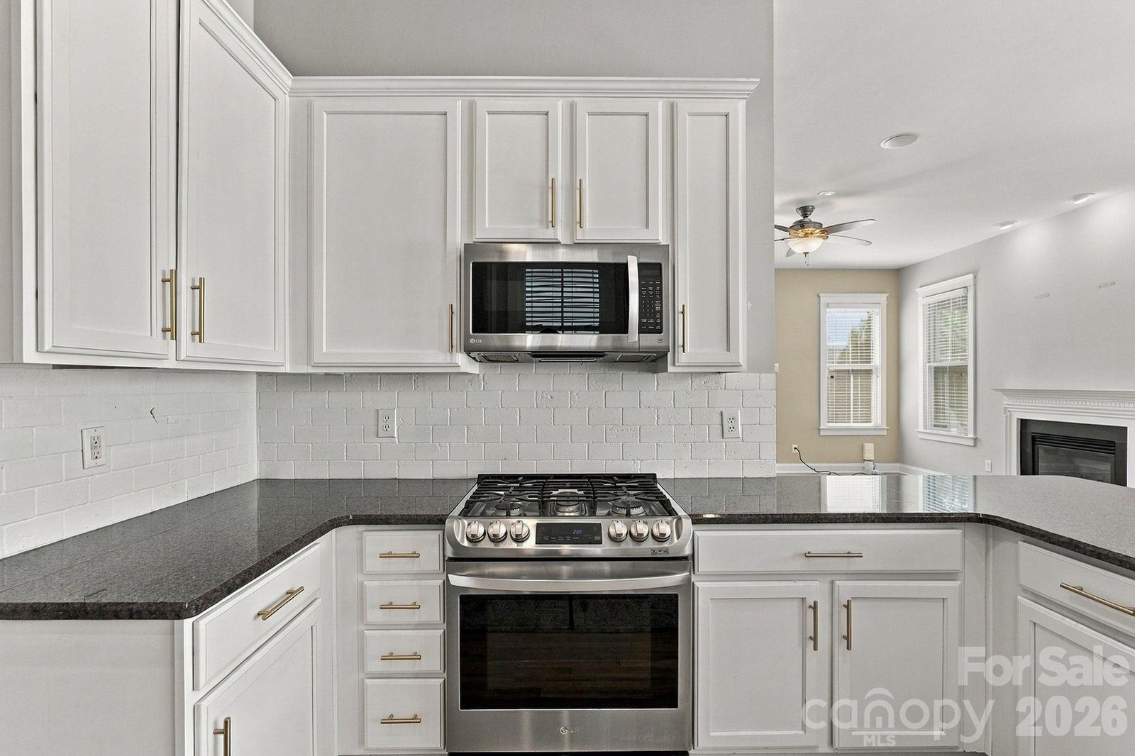 629 Bracket Street Property Photo 12