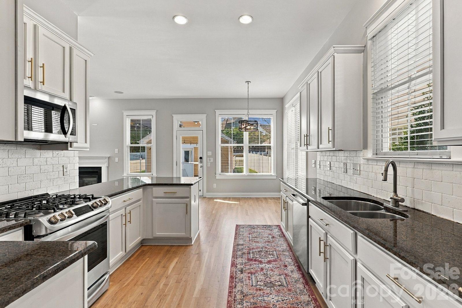 629 Bracket Street Property Photo 12