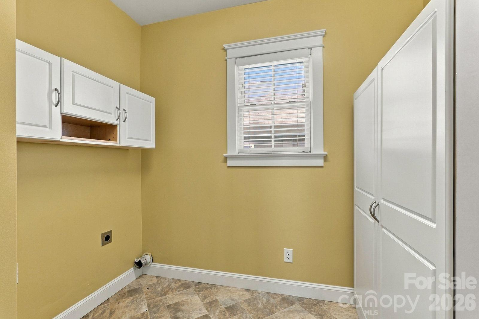 629 Bracket Street Property Photo 24