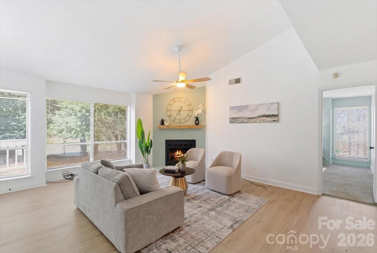 1612 Sharon Road 66 Property Photo 2
