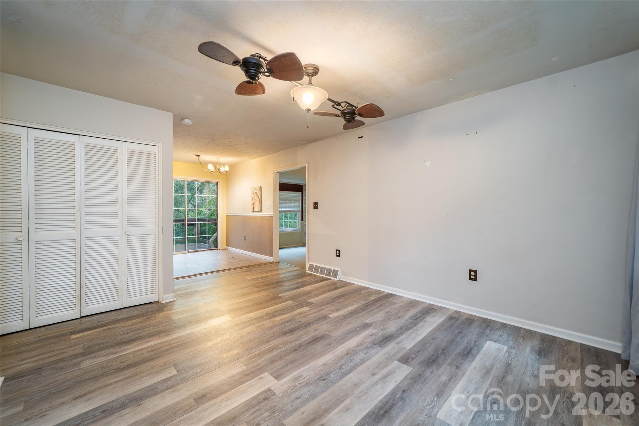 6 Hillview Circle Property Photo 10