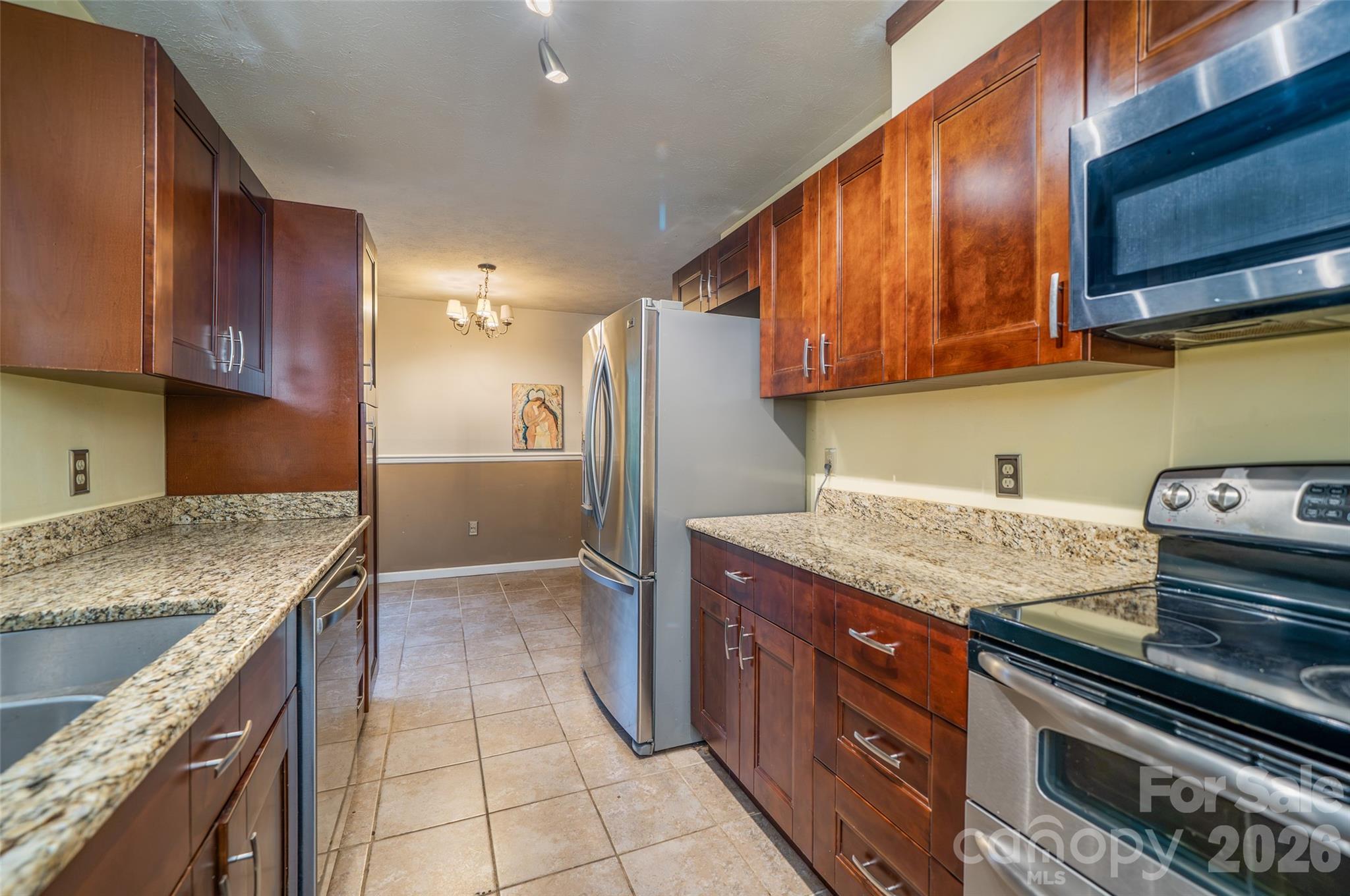 6 Hillview Circle Property Photo 12