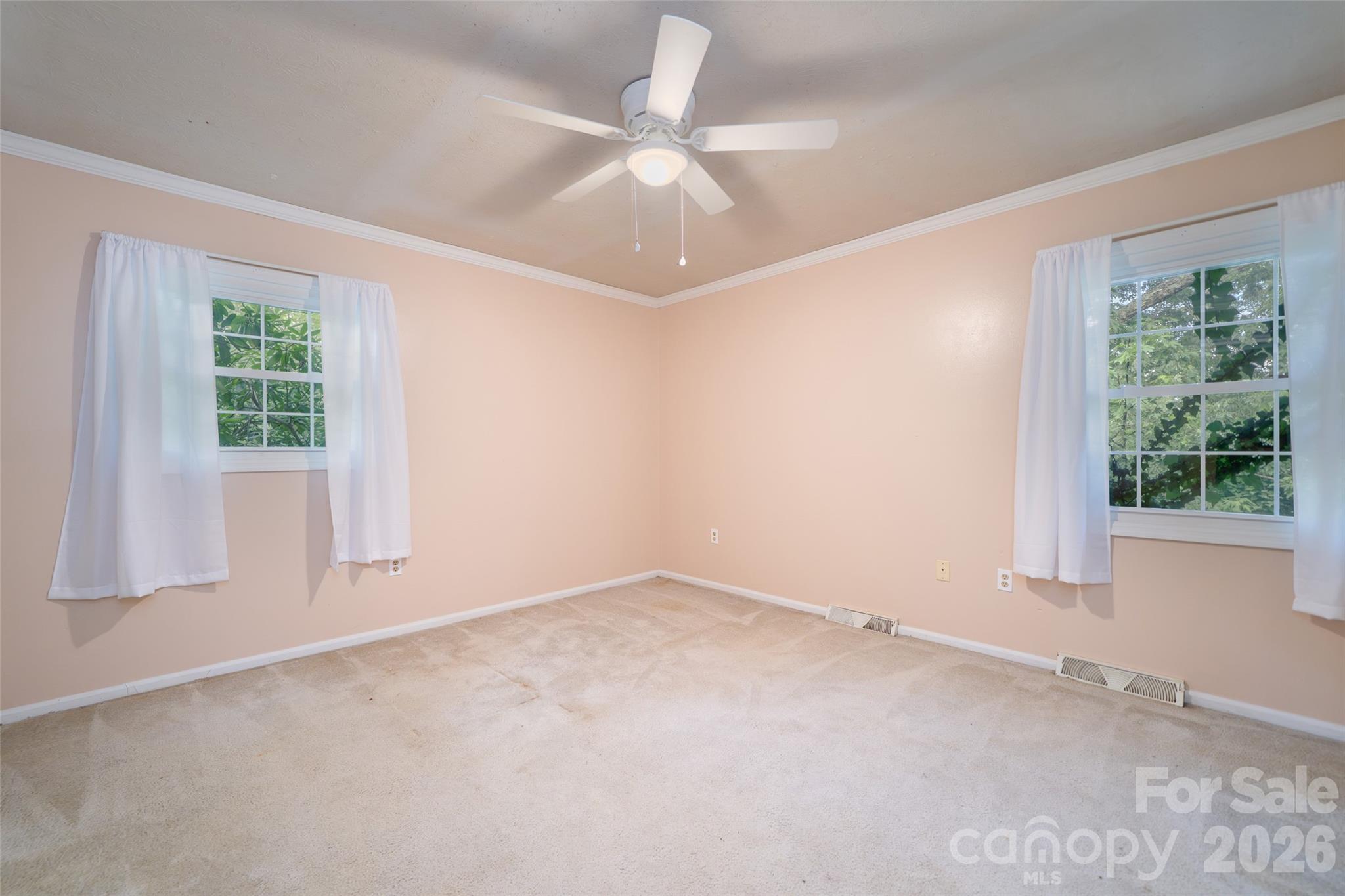 6 Hillview Circle Property Photo 20