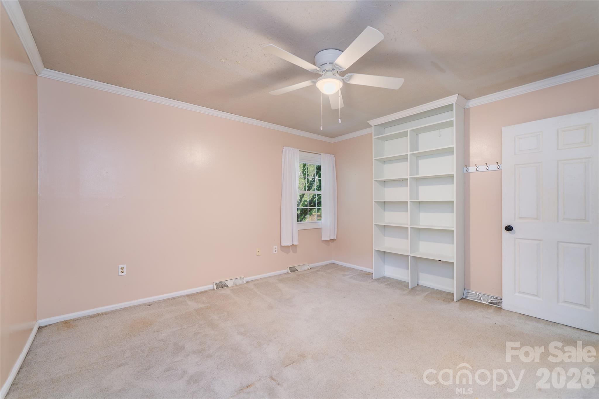 6 Hillview Circle Property Photo 21