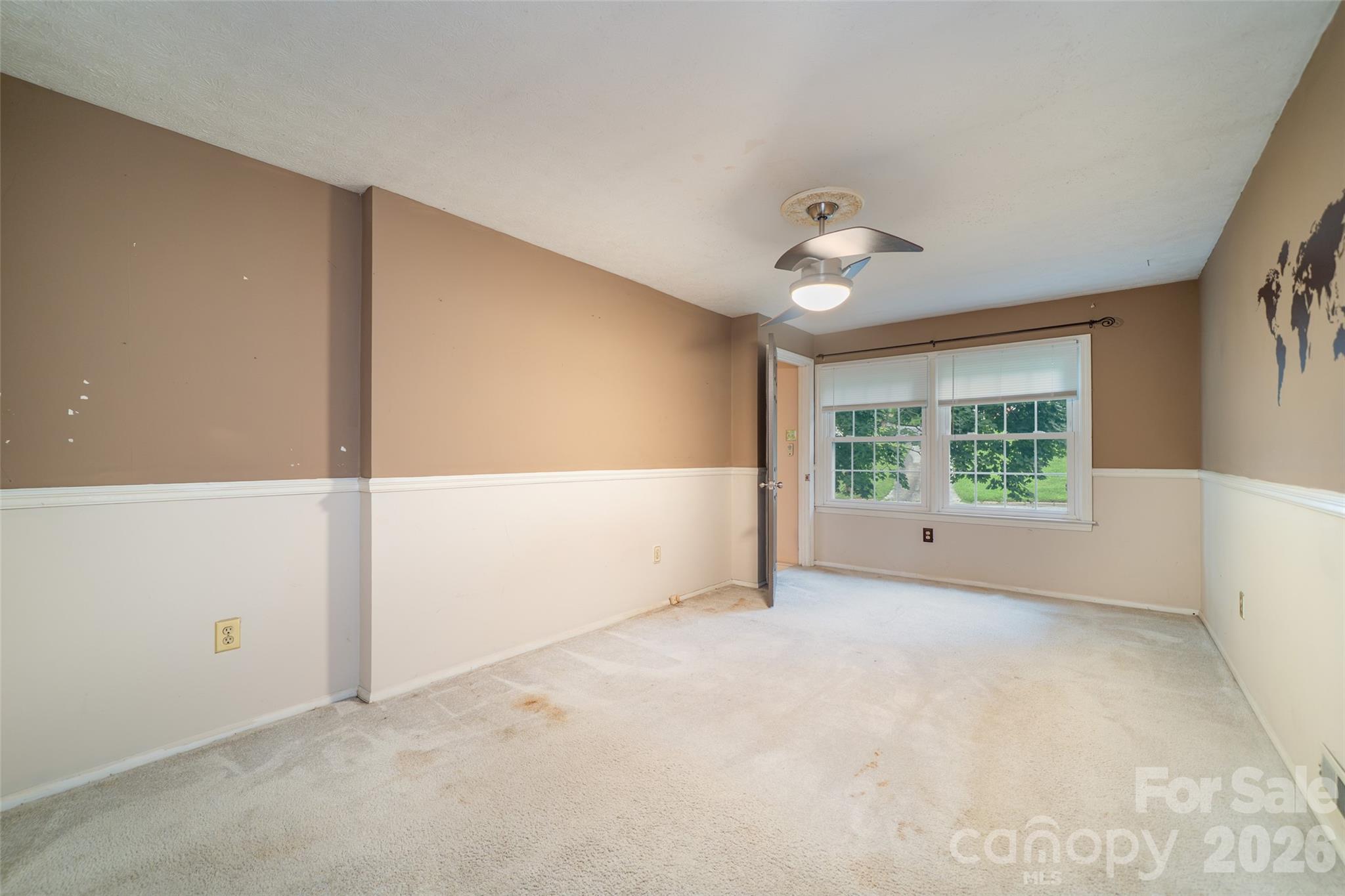 6 Hillview Circle Property Photo 23