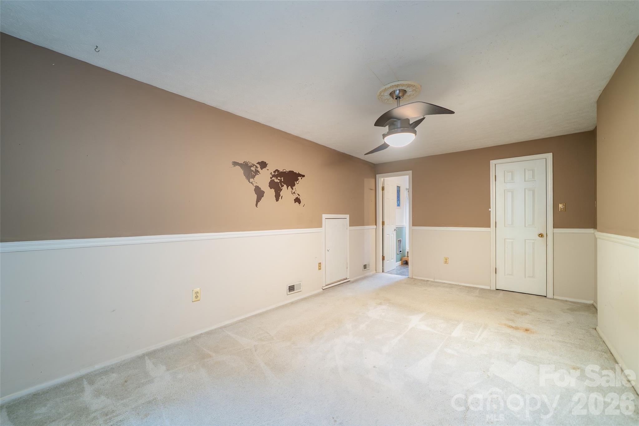 6 Hillview Circle Property Photo 25