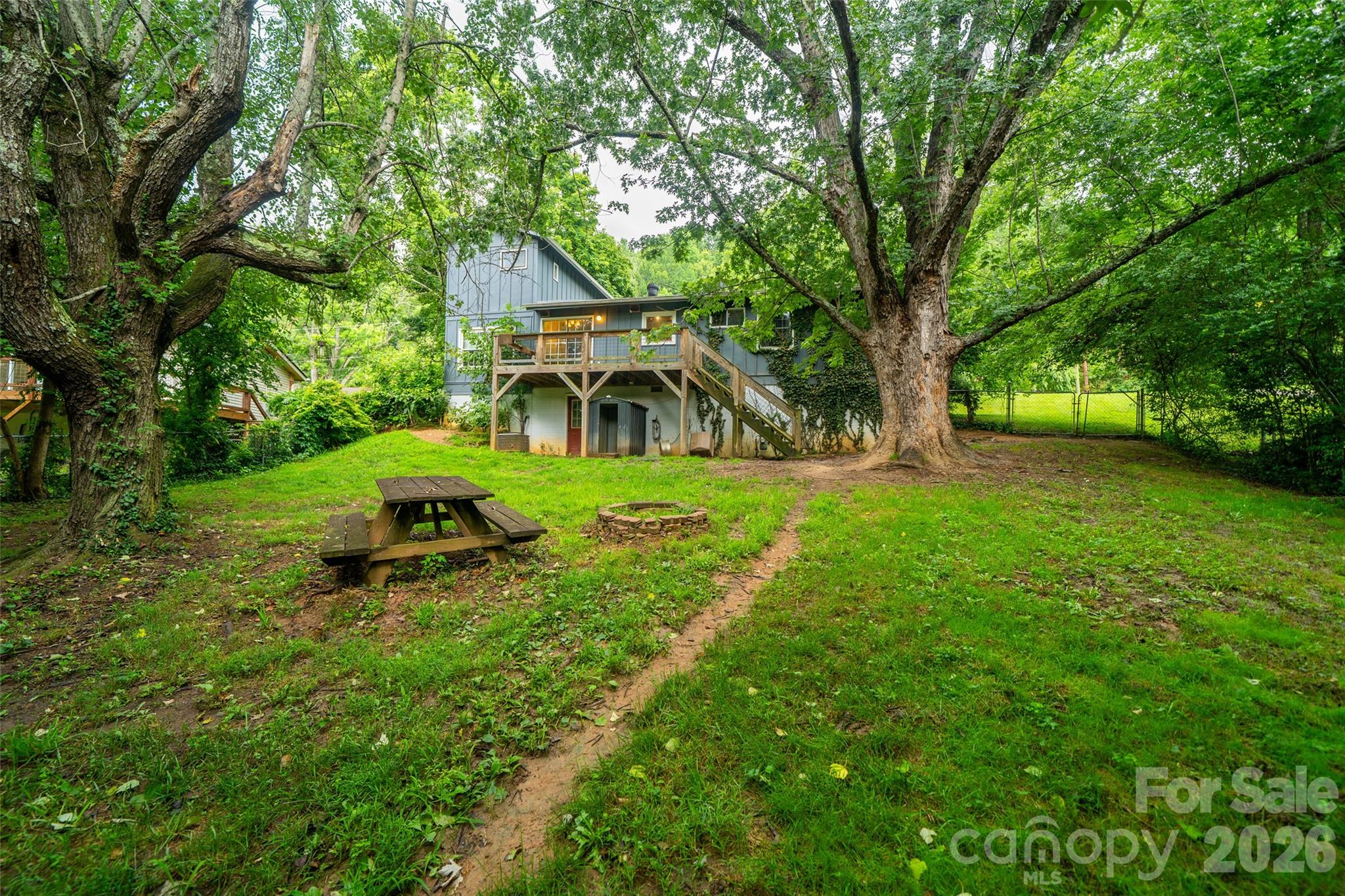 6 Hillview Circle Property Photo 33