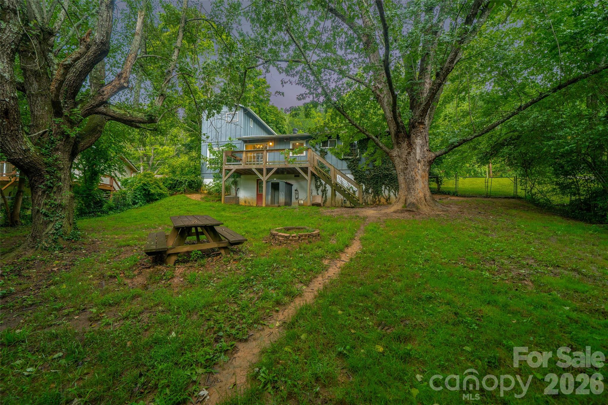 6 Hillview Circle Property Photo 35
