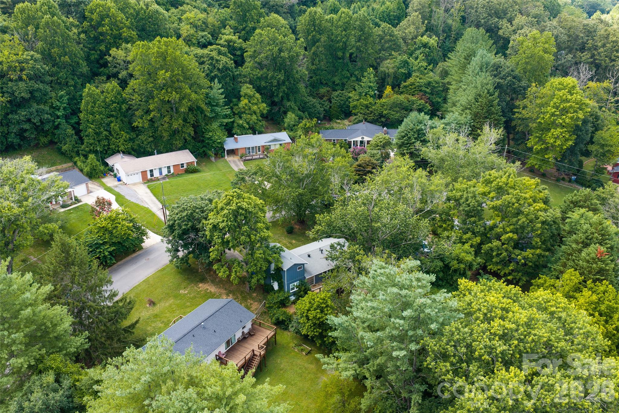 6 Hillview Circle Property Photo 37