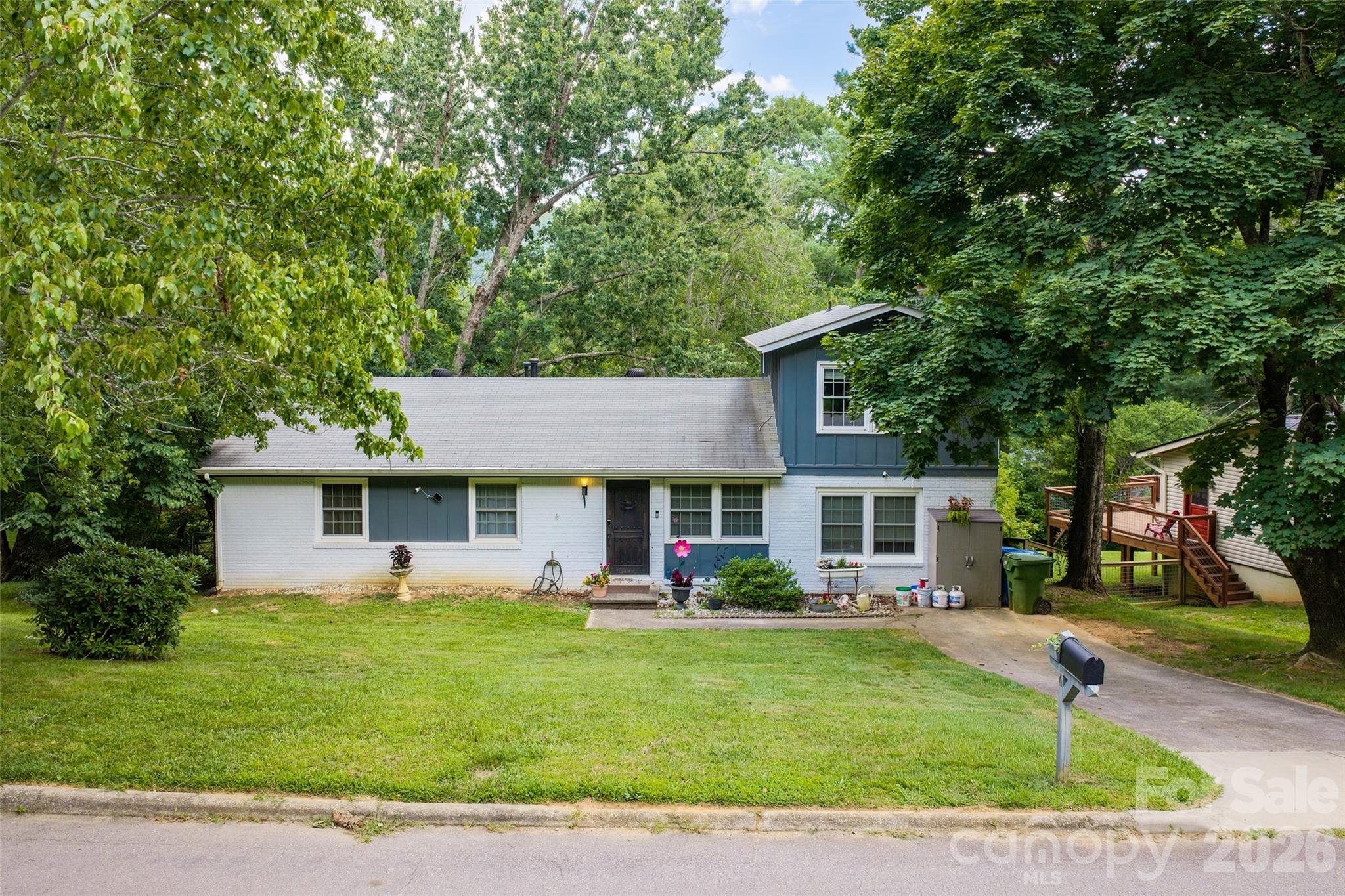 6 Hillview Circle Property Photo 40