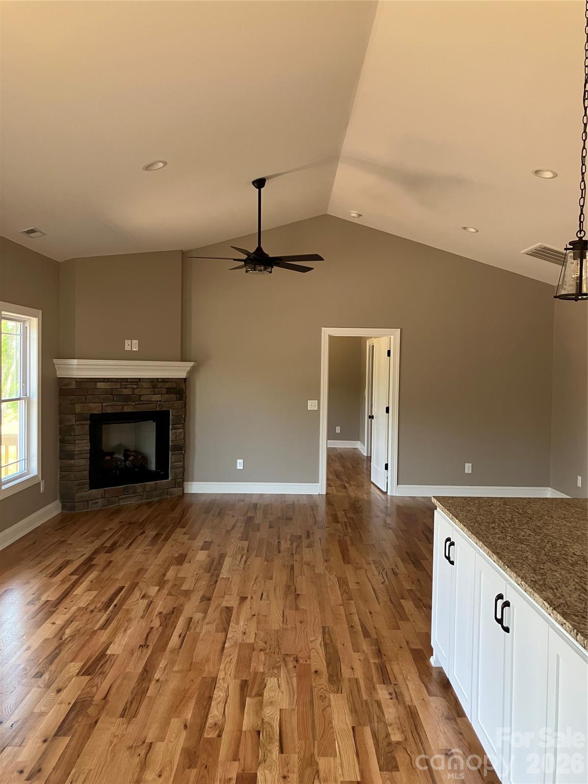 4952 Southview Drive Property Photo 8