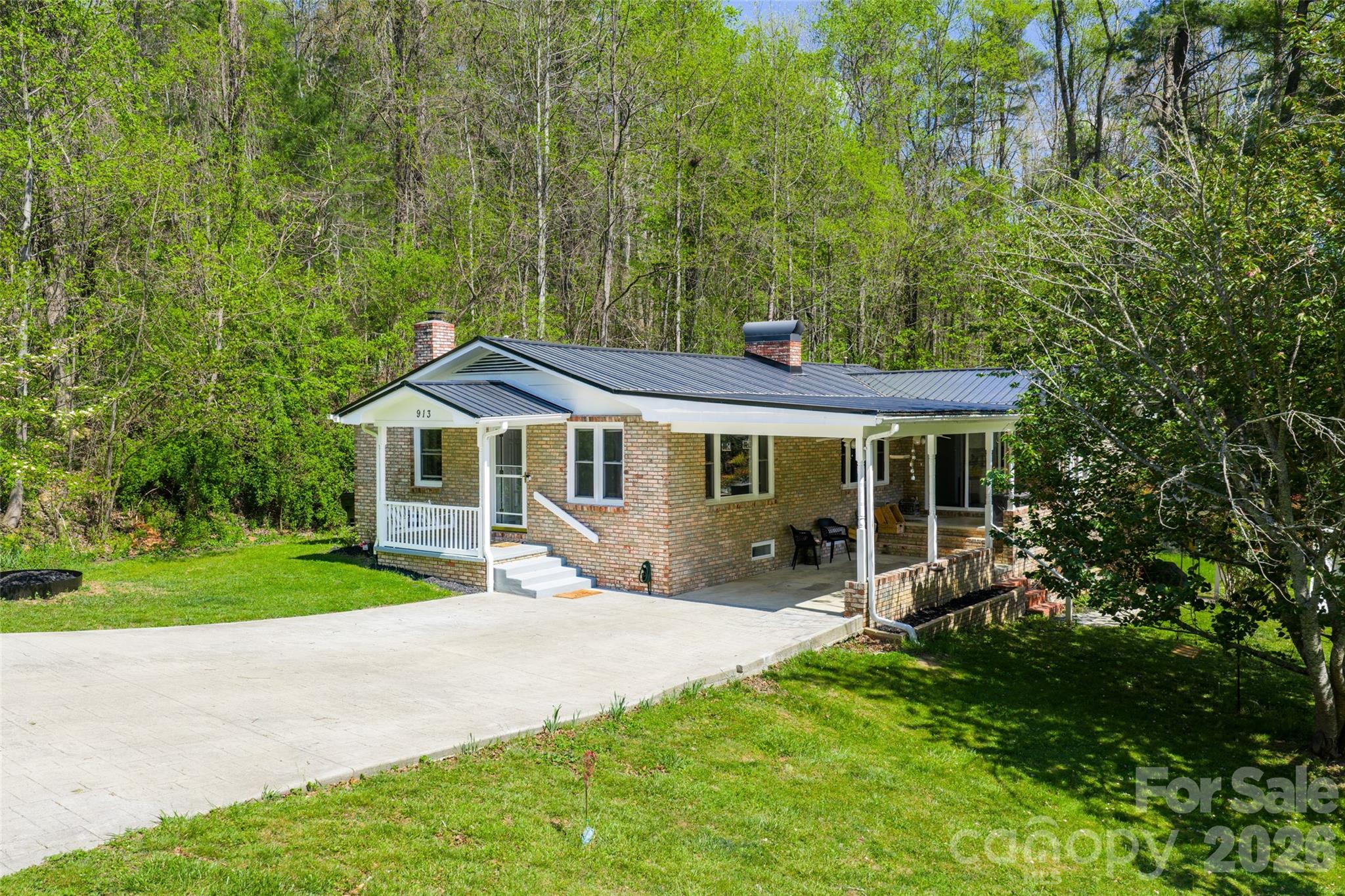 913 Dorothy Street Property Photo 4