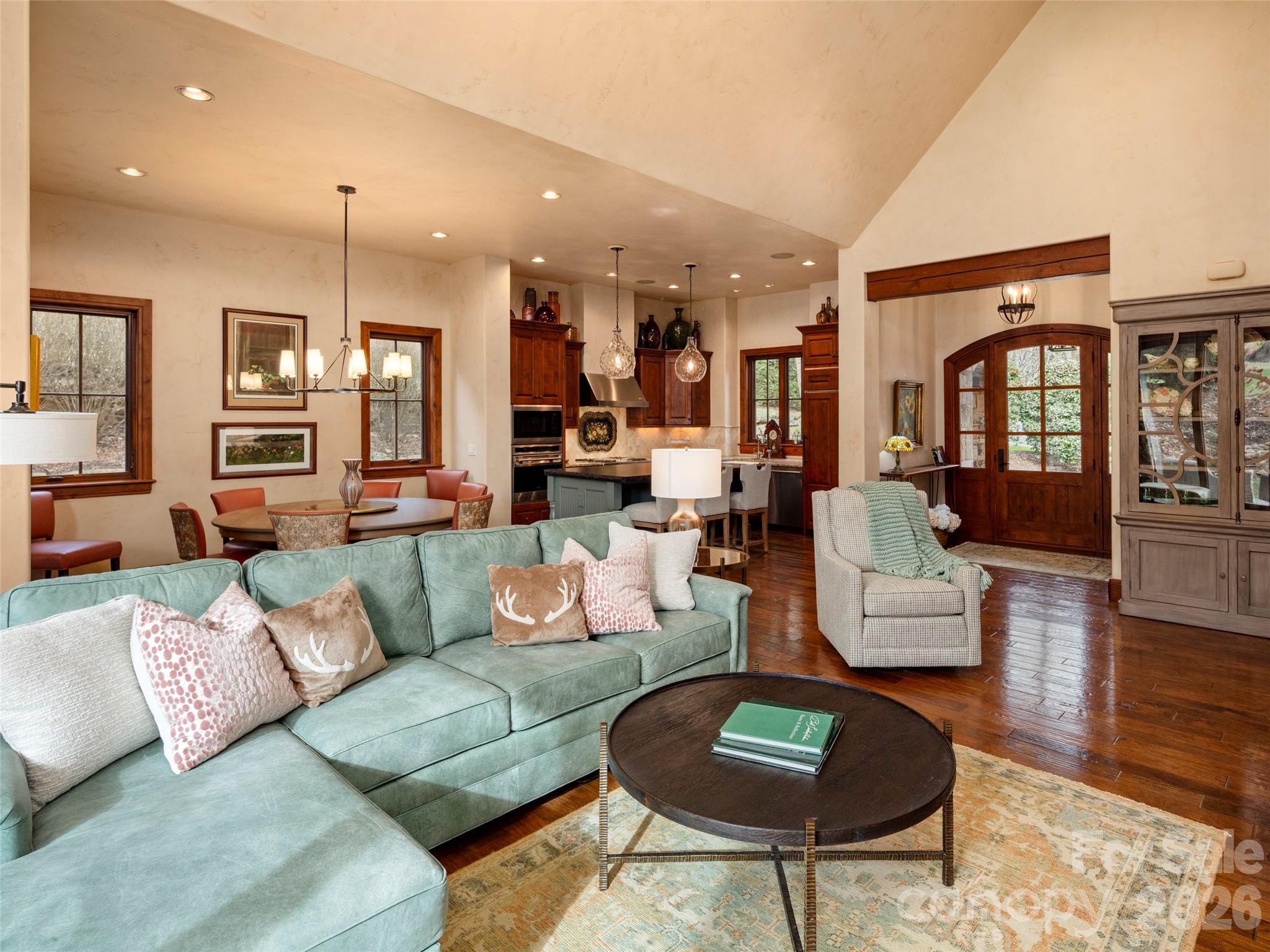 575 Walnut Valley Parkway Property Photo 3
