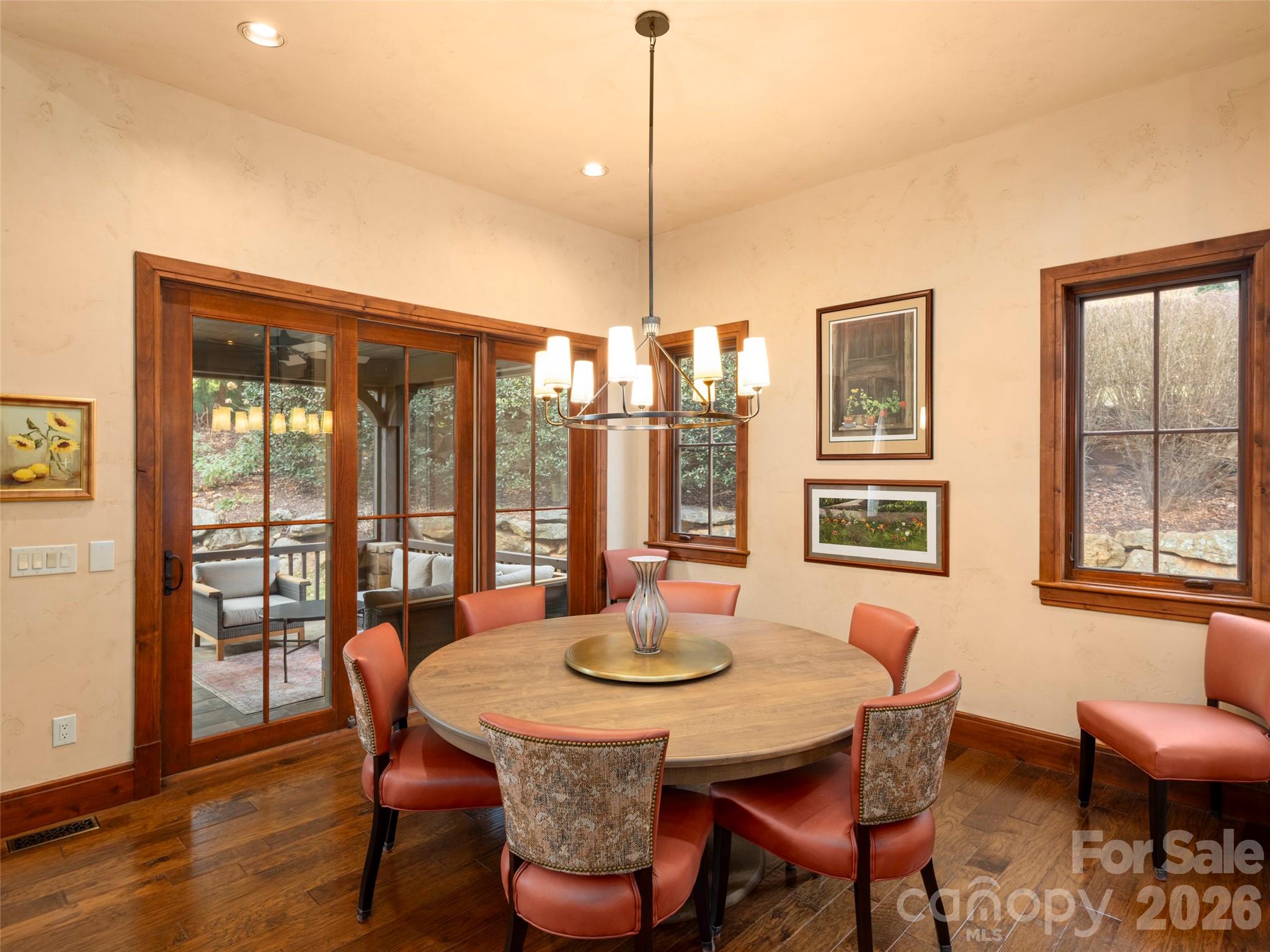 575 Walnut Valley Parkway Property Photo 13
