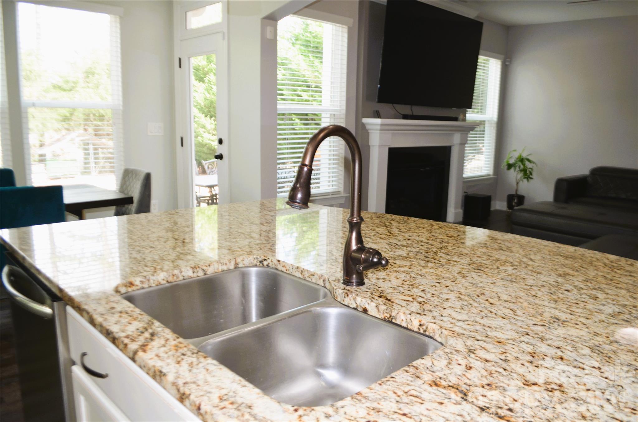 1004 Fallondale Road Property Photo 12